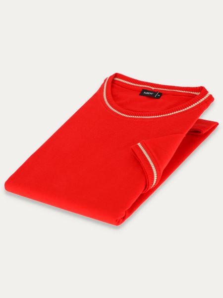 Bawełniany t-shirt męski z lamówką w kolorze czerwonym